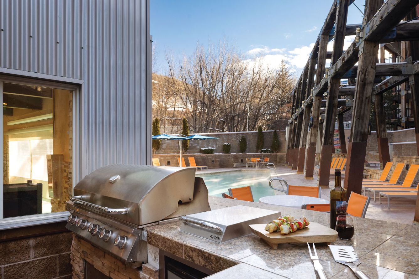 mv-slcvi-grill-area22247-60645_Classic-Hor