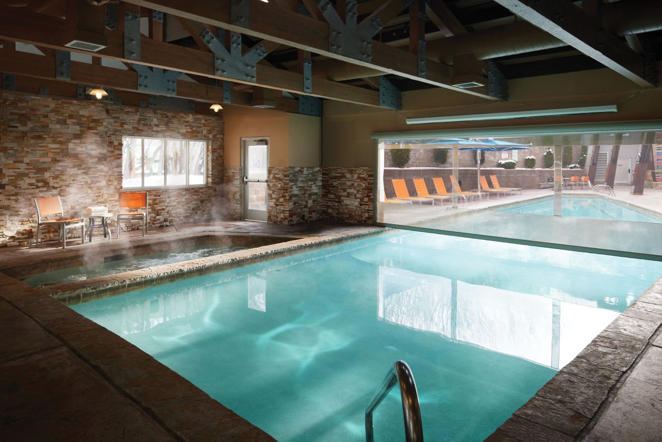 mv-slcvi-indoor-outdoor-pool-24225-32870_Classic-Hor