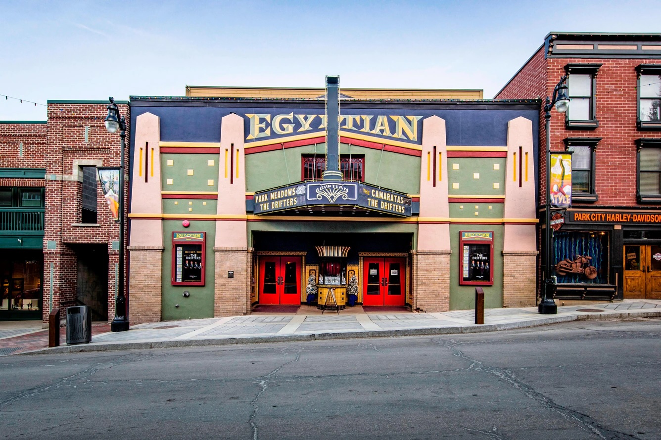 slcvi-attraction-theatre-0059-hor-clsc